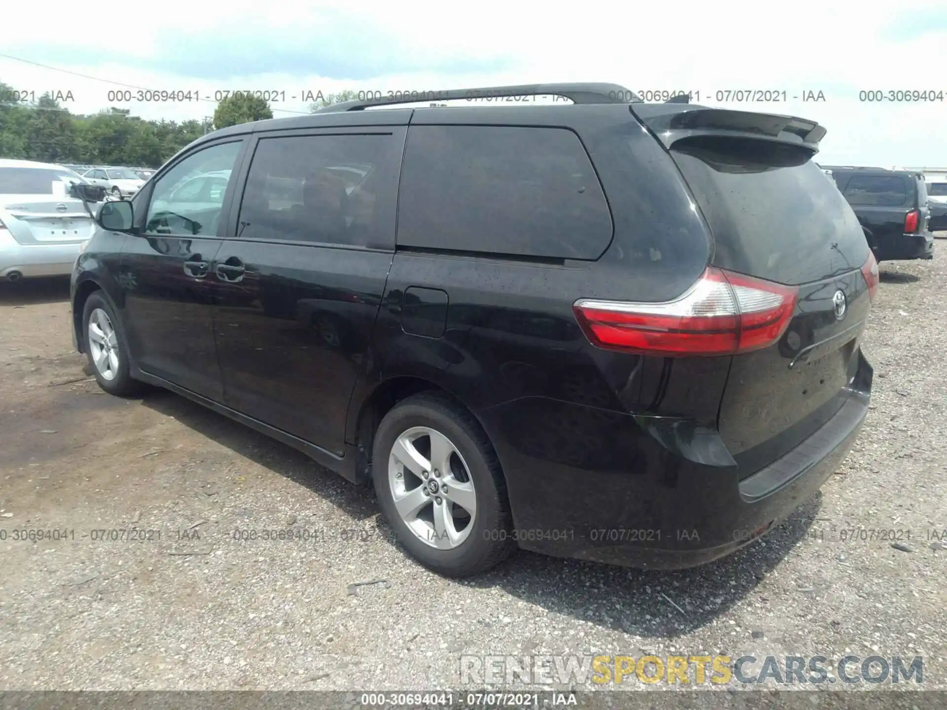 3 Фотография поврежденного автомобиля 5TDKZ3DC7KS992593 TOYOTA SIENNA 2019