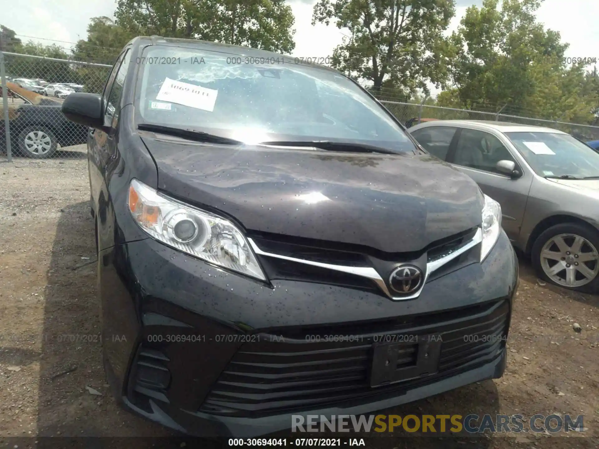 6 Photograph of a damaged car 5TDKZ3DC7KS992593 TOYOTA SIENNA 2019