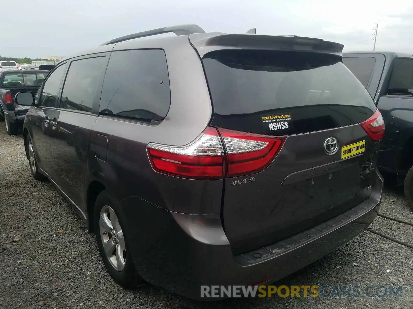 3 Photograph of a damaged car 5TDKZ3DC7KS995851 TOYOTA SIENNA 2019