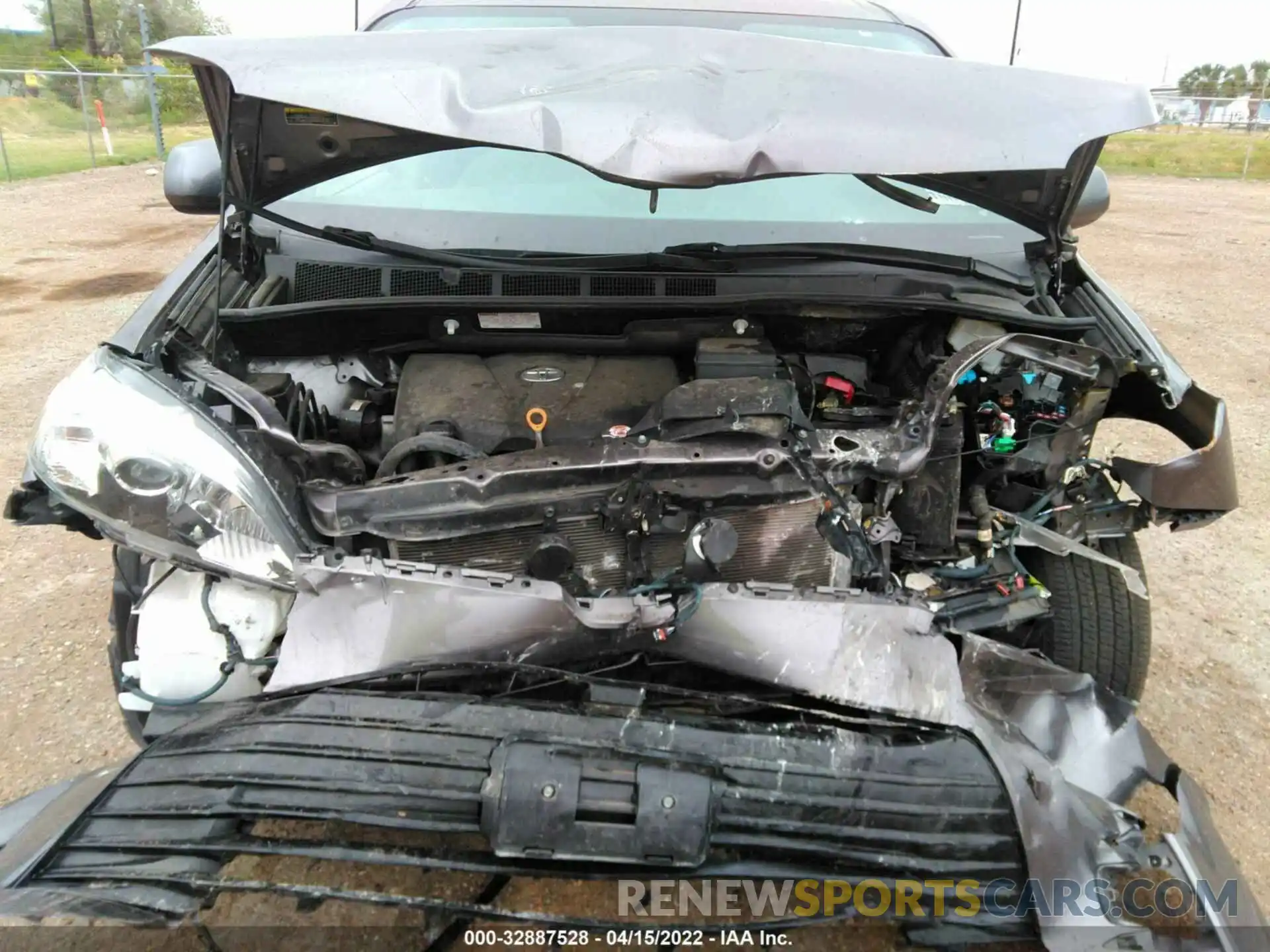 10 Photograph of a damaged car 5TDKZ3DC7KS995929 TOYOTA SIENNA 2019