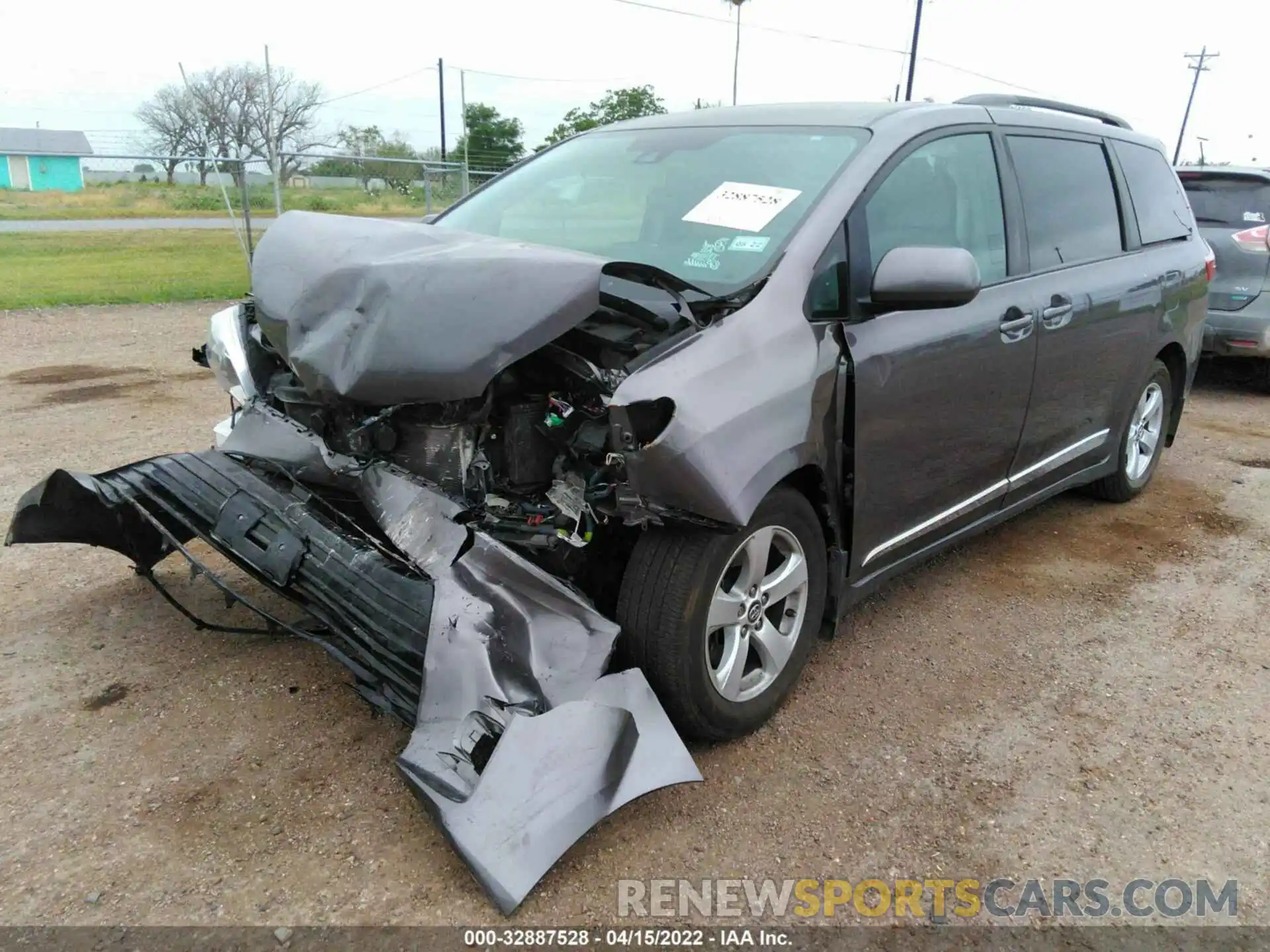 2 Photograph of a damaged car 5TDKZ3DC7KS995929 TOYOTA SIENNA 2019