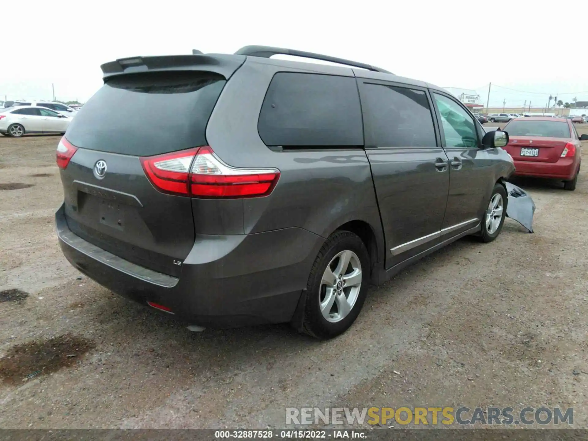 4 Фотография поврежденного автомобиля 5TDKZ3DC7KS995929 TOYOTA SIENNA 2019