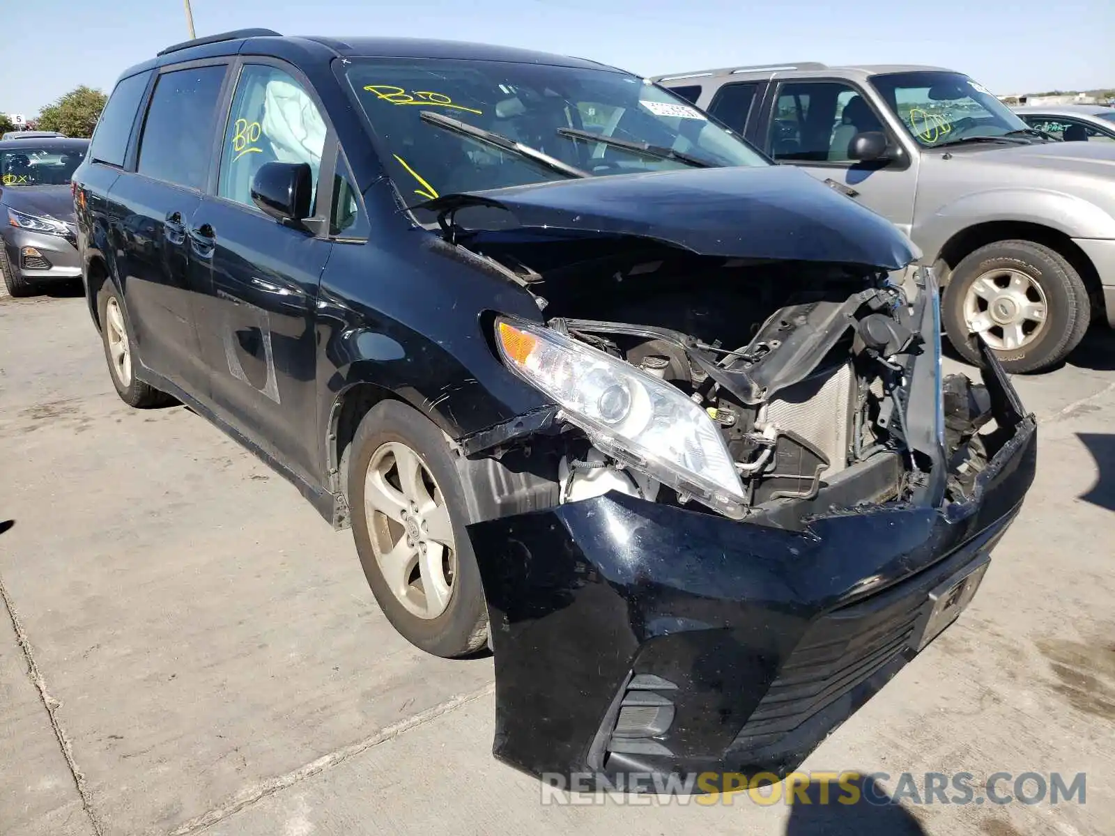 1 Photograph of a damaged car 5TDKZ3DC7KS997549 TOYOTA SIENNA 2019