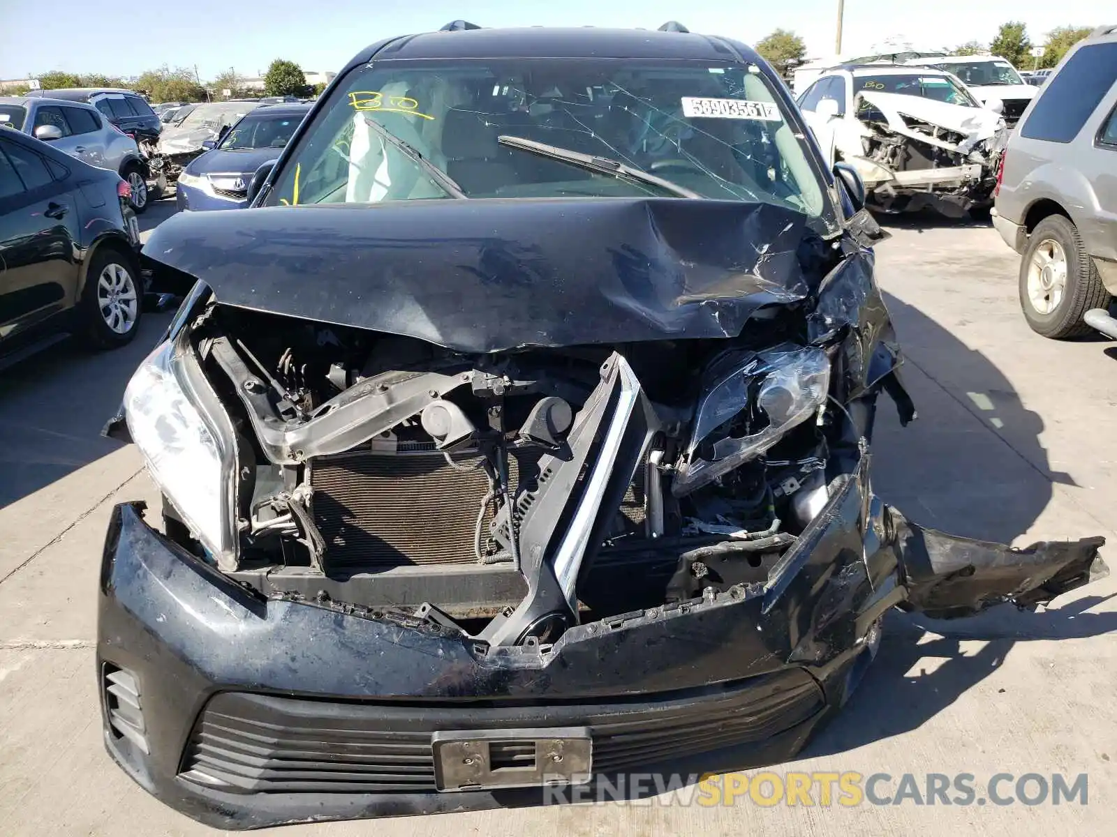 7 Photograph of a damaged car 5TDKZ3DC7KS997549 TOYOTA SIENNA 2019