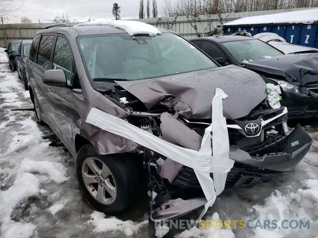 1 Photograph of a damaged car 5TDKZ3DC8KS006522 TOYOTA SIENNA 2019