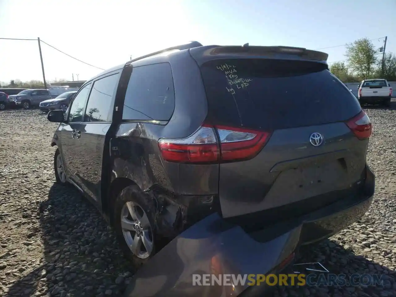 3 Photograph of a damaged car 5TDKZ3DC8KS010179 TOYOTA SIENNA 2019