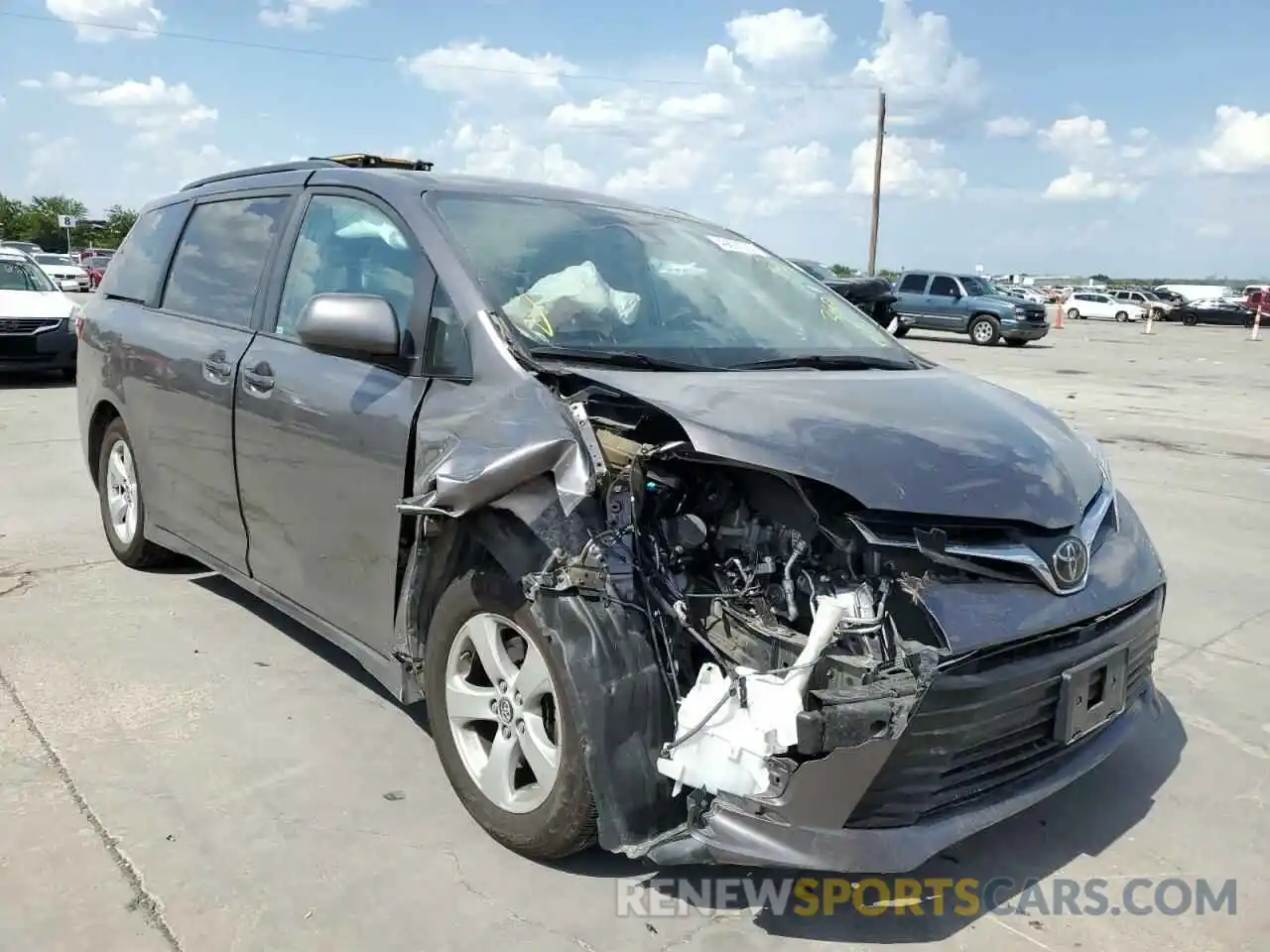 1 Photograph of a damaged car 5TDKZ3DC8KS011364 TOYOTA SIENNA 2019