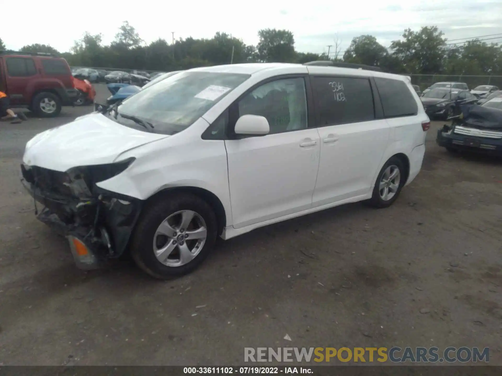 2 Photograph of a damaged car 5TDKZ3DC8KS017357 TOYOTA SIENNA 2019