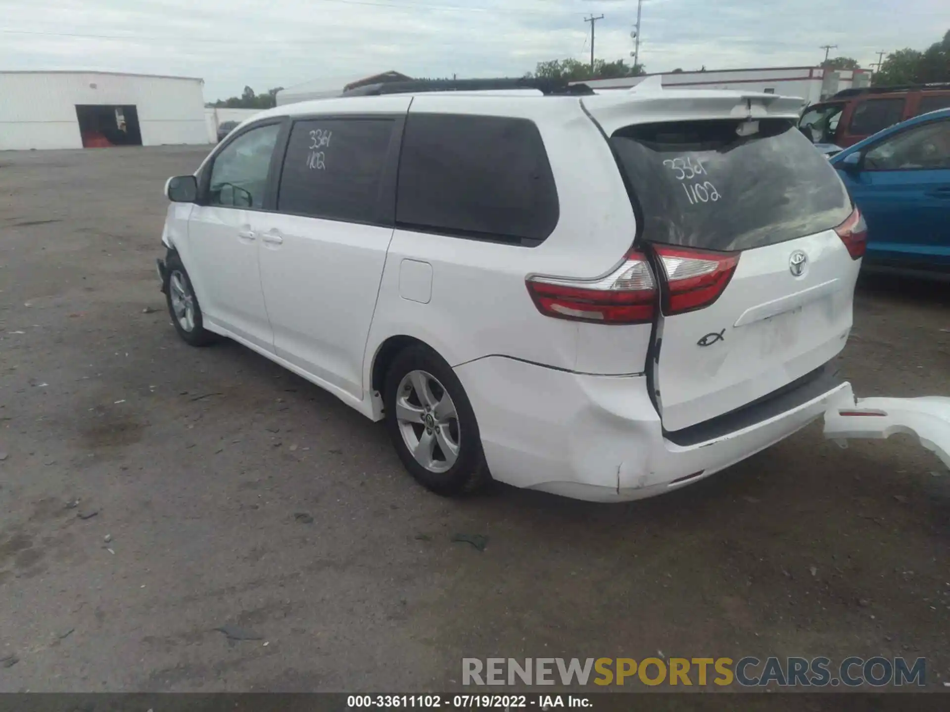 3 Photograph of a damaged car 5TDKZ3DC8KS017357 TOYOTA SIENNA 2019