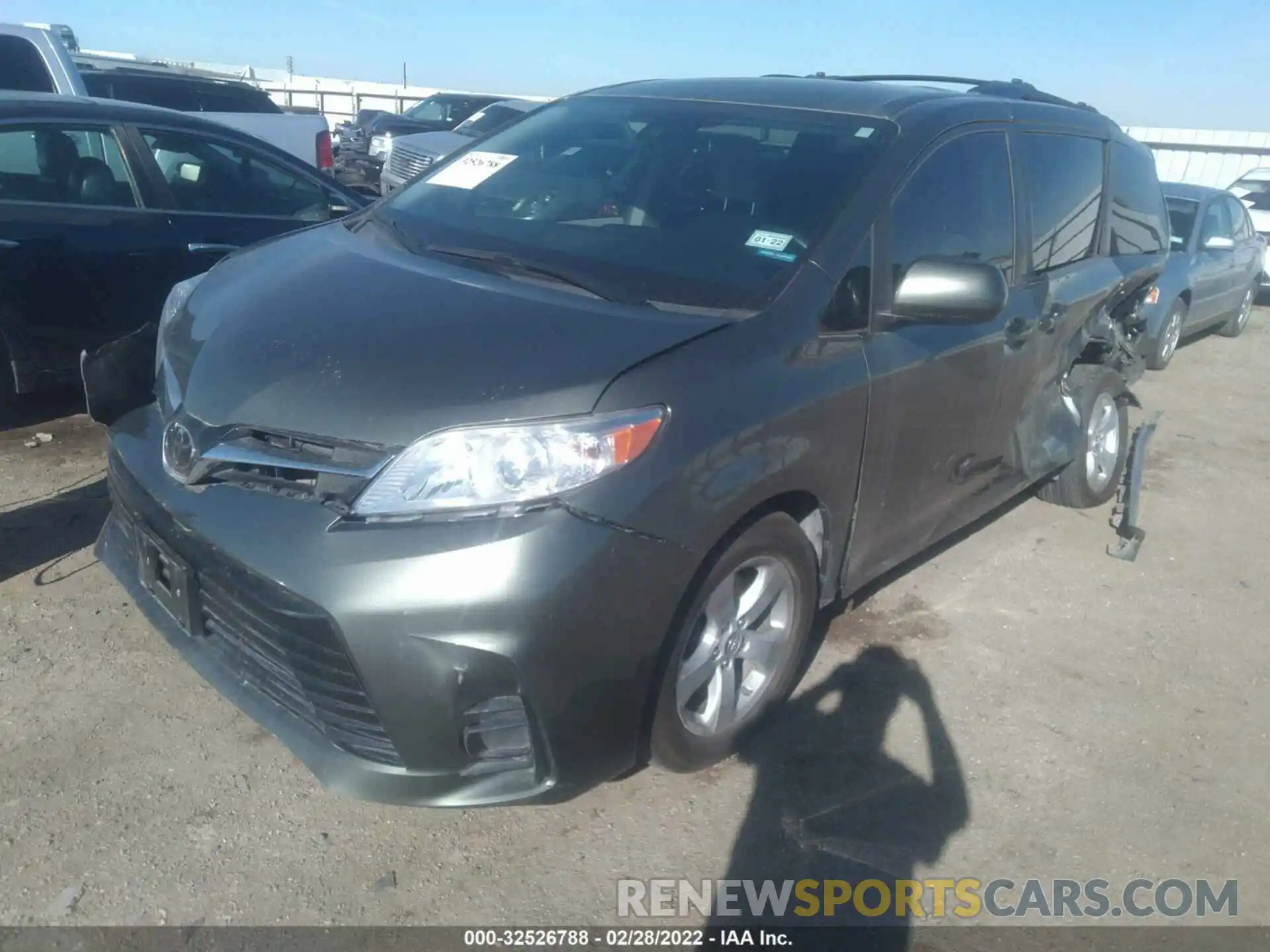 2 Photograph of a damaged car 5TDKZ3DC8KS017942 TOYOTA SIENNA 2019