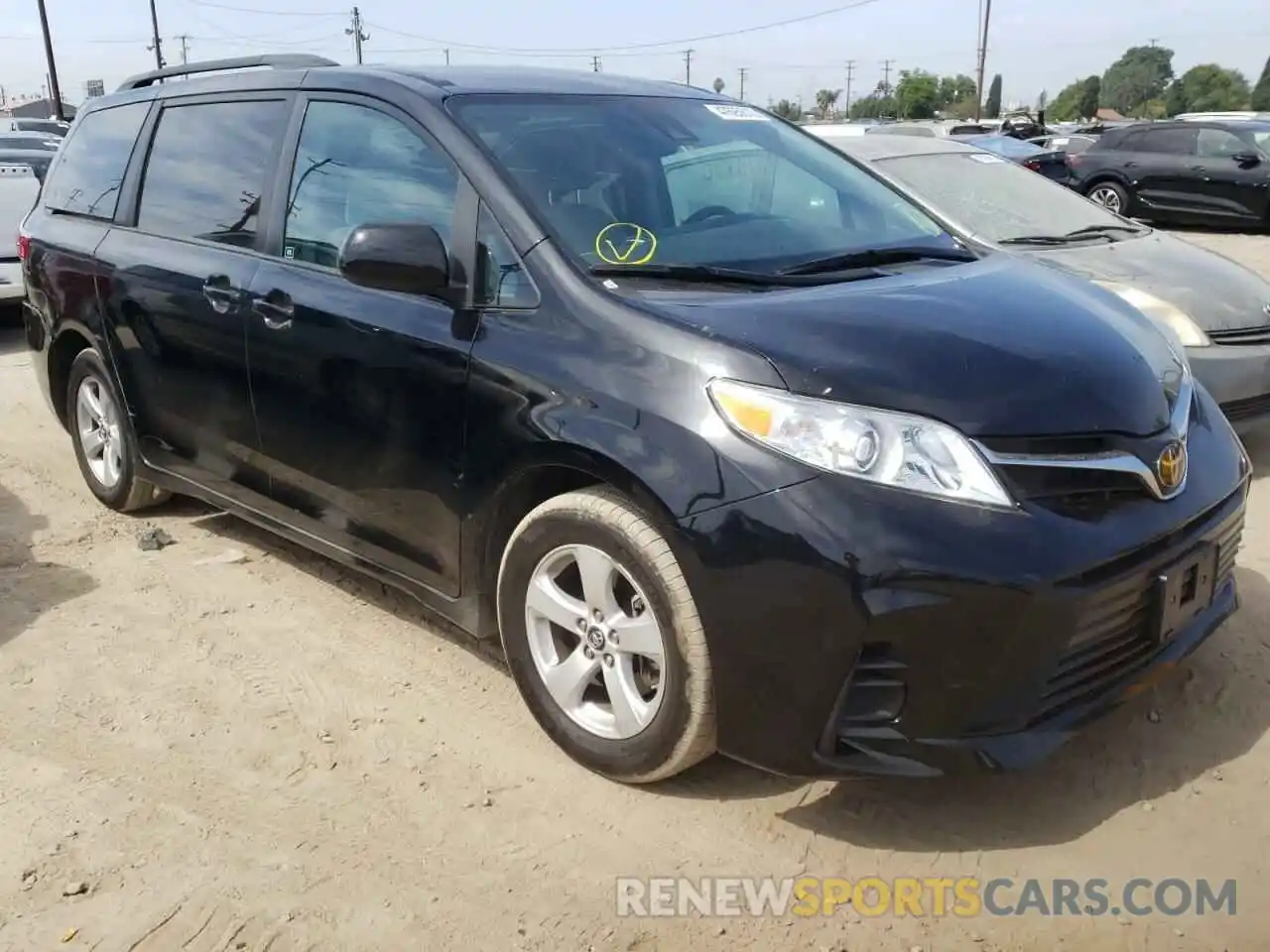 1 Photograph of a damaged car 5TDKZ3DC8KS968707 TOYOTA SIENNA 2019