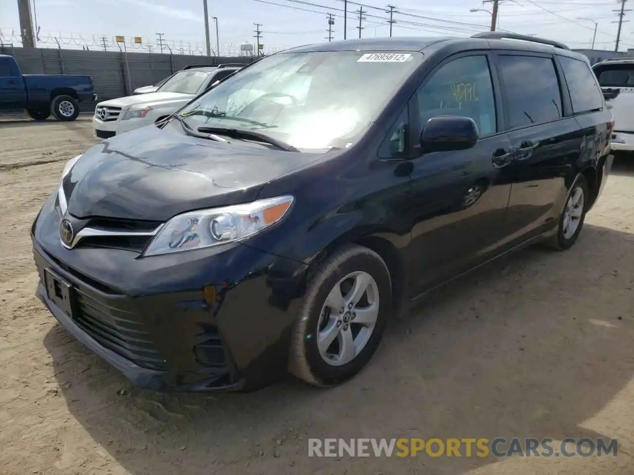 2 Фотография поврежденного автомобиля 5TDKZ3DC8KS968707 TOYOTA SIENNA 2019