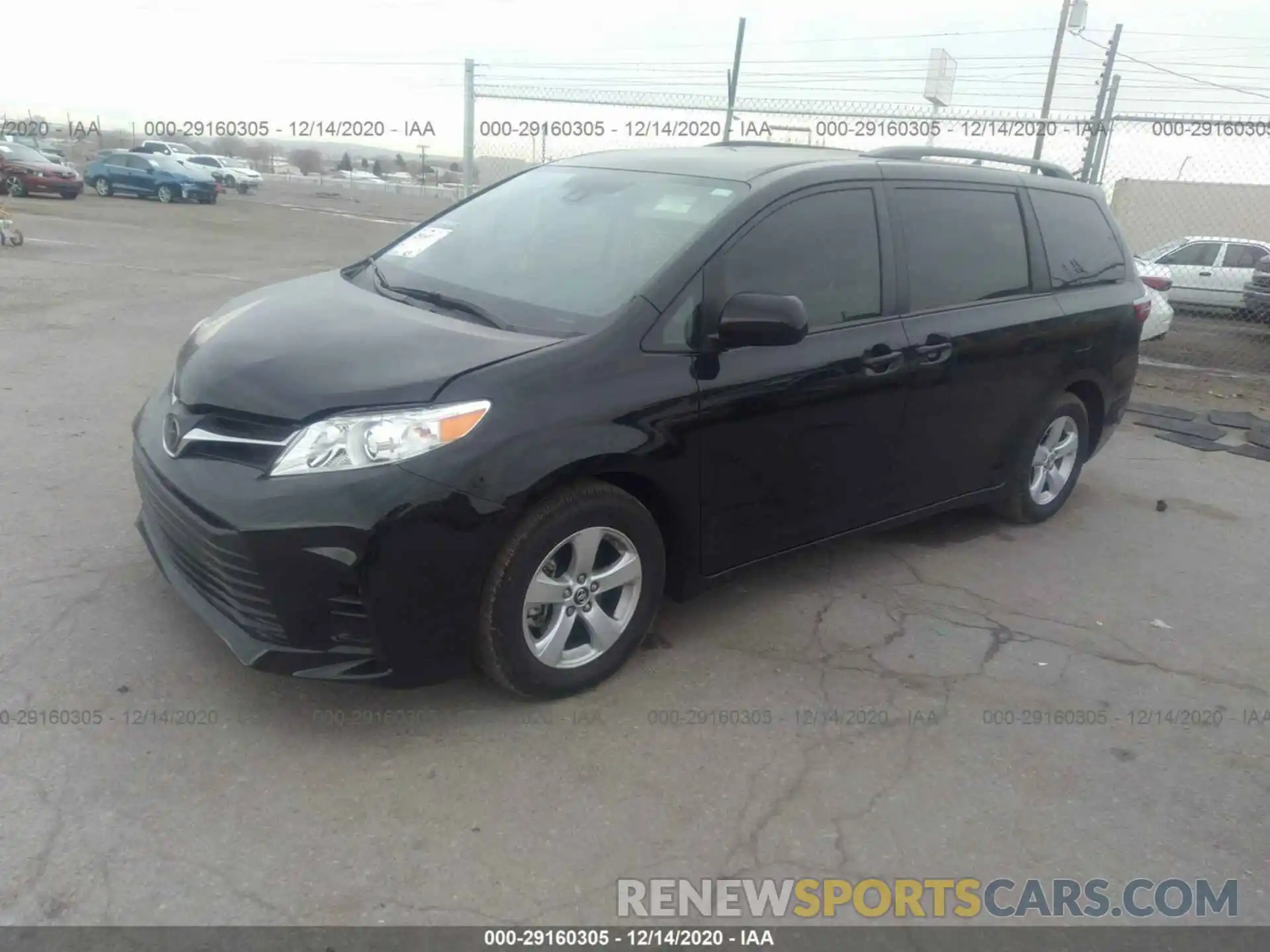 2 Photograph of a damaged car 5TDKZ3DC8KS968819 TOYOTA SIENNA 2019