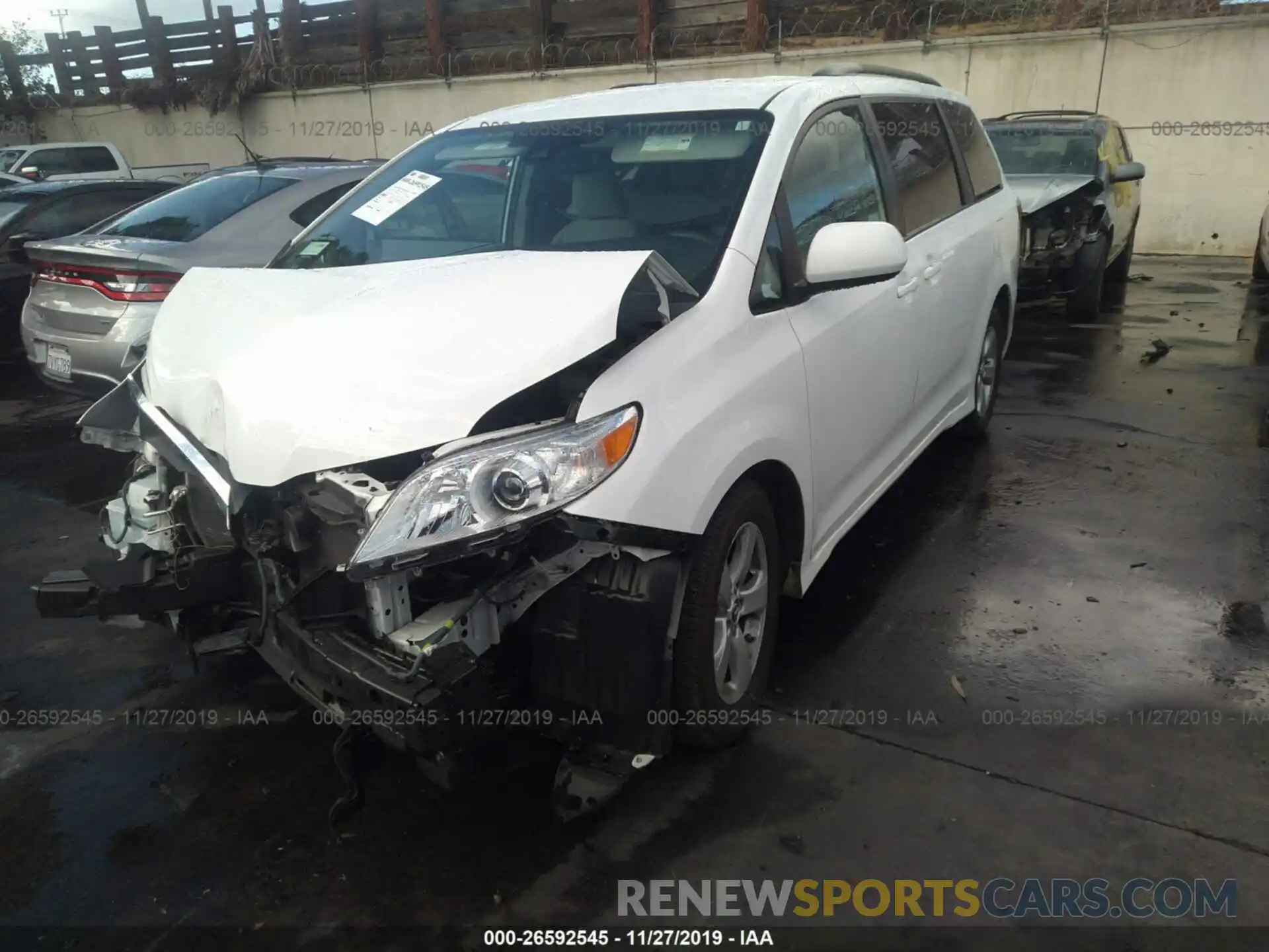 2 Photograph of a damaged car 5TDKZ3DC8KS970554 TOYOTA SIENNA 2019