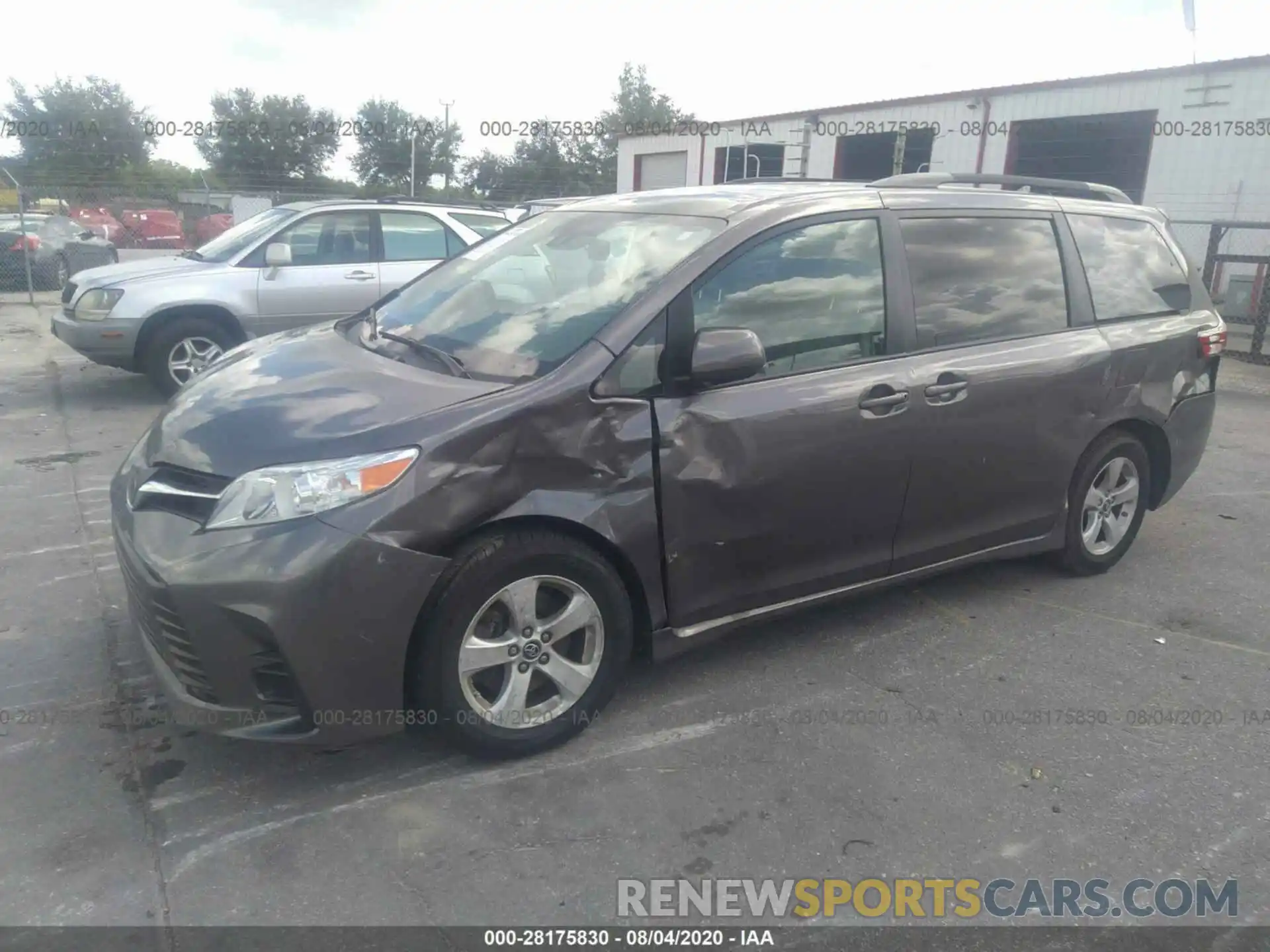 2 Photograph of a damaged car 5TDKZ3DC8KS970702 TOYOTA SIENNA 2019