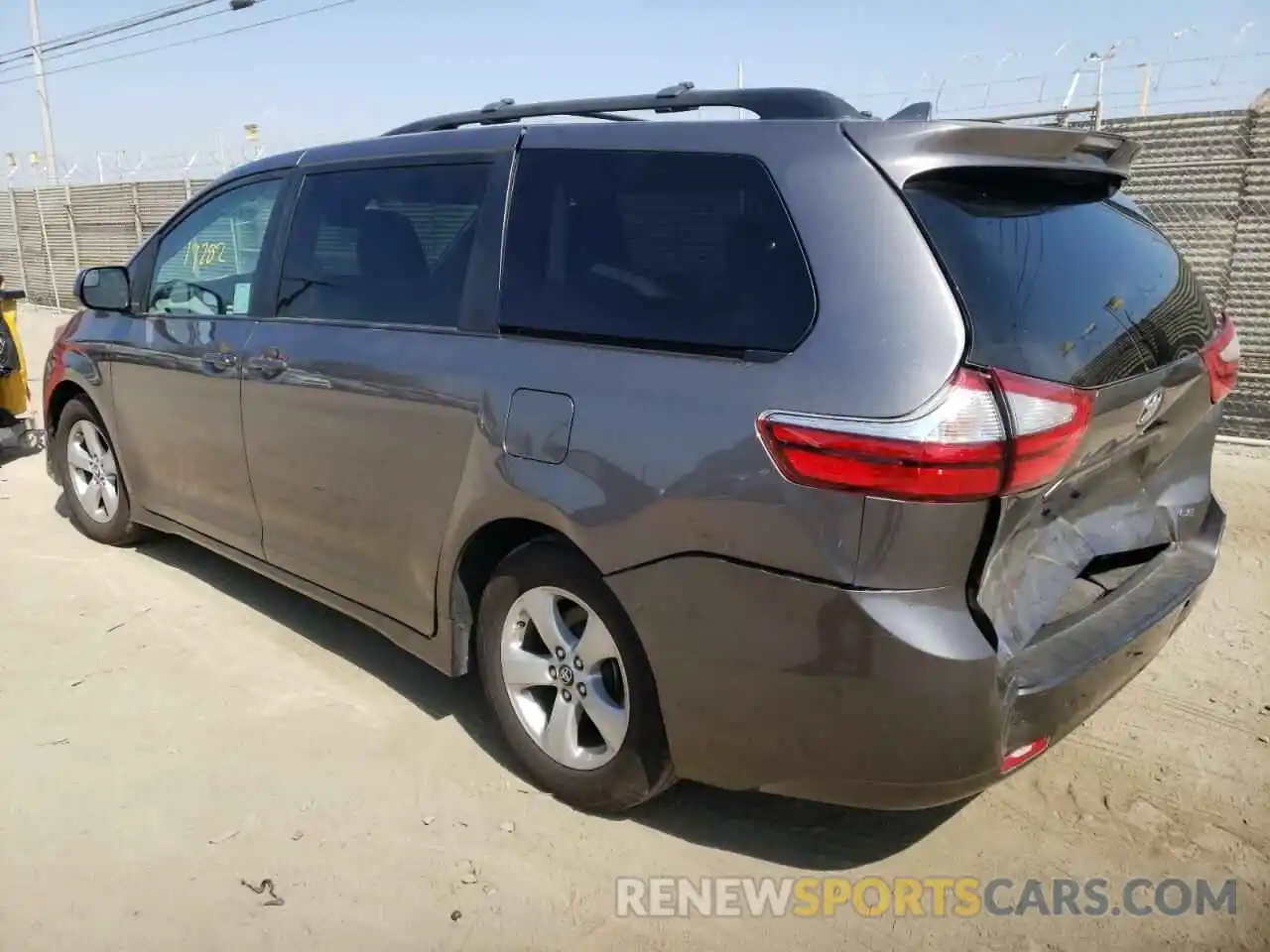 3 Photograph of a damaged car 5TDKZ3DC8KS972272 TOYOTA SIENNA 2019