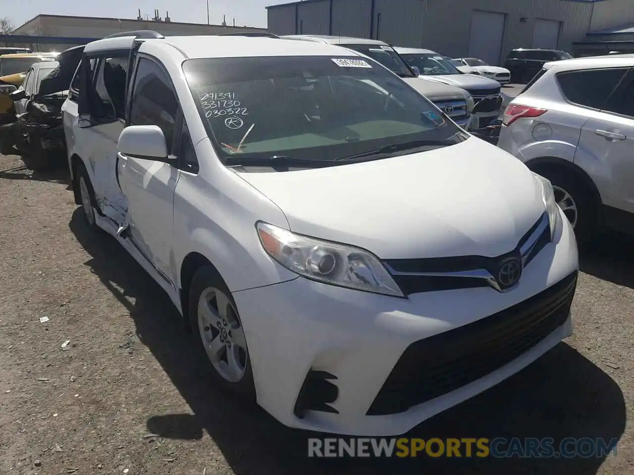 1 Photograph of a damaged car 5TDKZ3DC8KS976158 TOYOTA SIENNA 2019