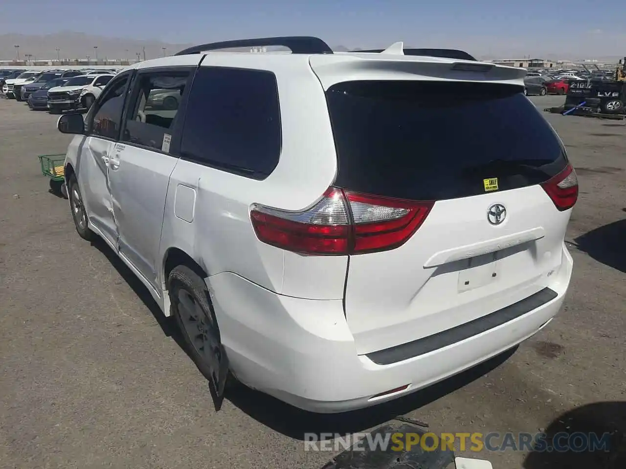 3 Фотография поврежденного автомобиля 5TDKZ3DC8KS976158 TOYOTA SIENNA 2019