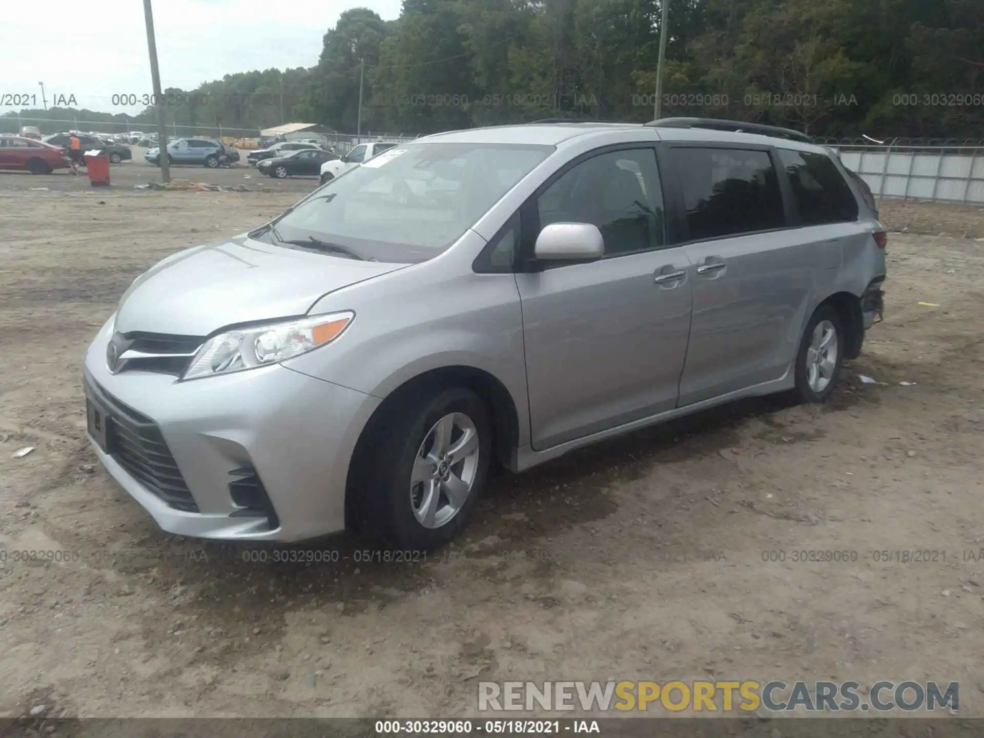 2 Photograph of a damaged car 5TDKZ3DC8KS976371 TOYOTA SIENNA 2019