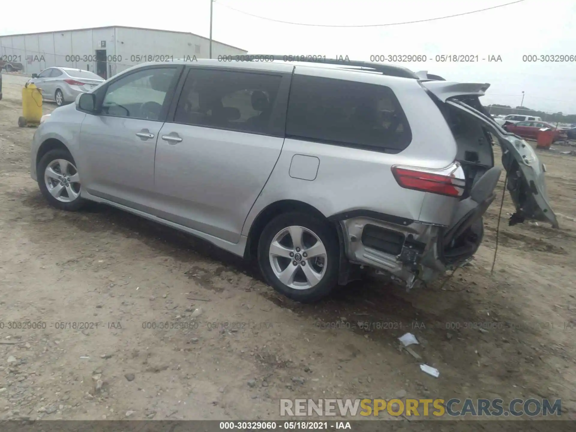 3 Photograph of a damaged car 5TDKZ3DC8KS976371 TOYOTA SIENNA 2019