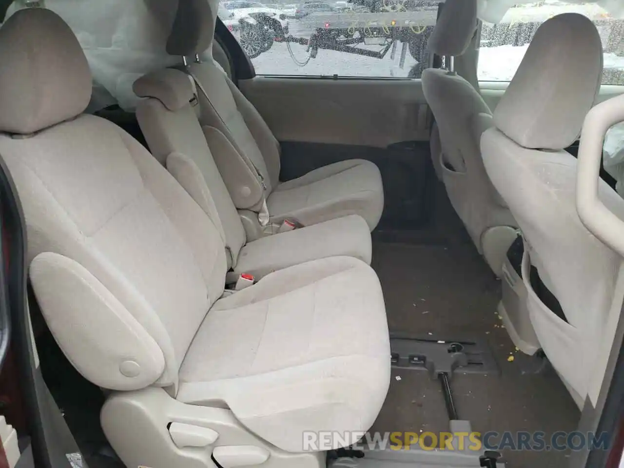 6 Photograph of a damaged car 5TDKZ3DC8KS979738 TOYOTA SIENNA 2019