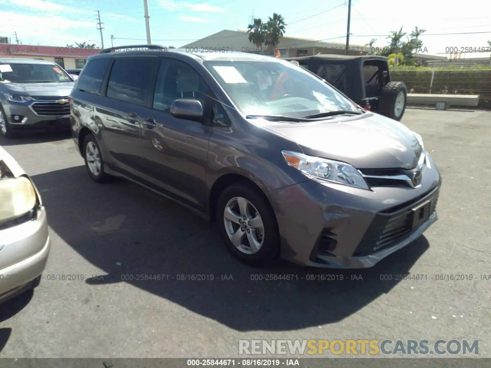 1 Photograph of a damaged car 5TDKZ3DC8KS986060 TOYOTA SIENNA 2019