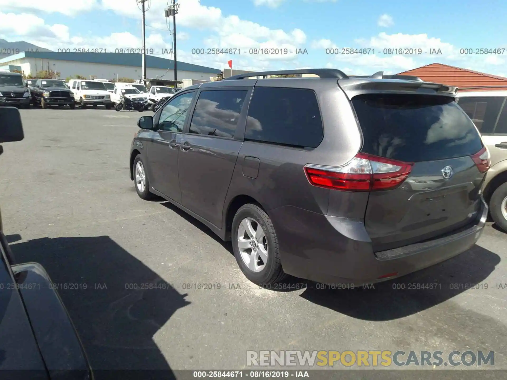 3 Photograph of a damaged car 5TDKZ3DC8KS986060 TOYOTA SIENNA 2019