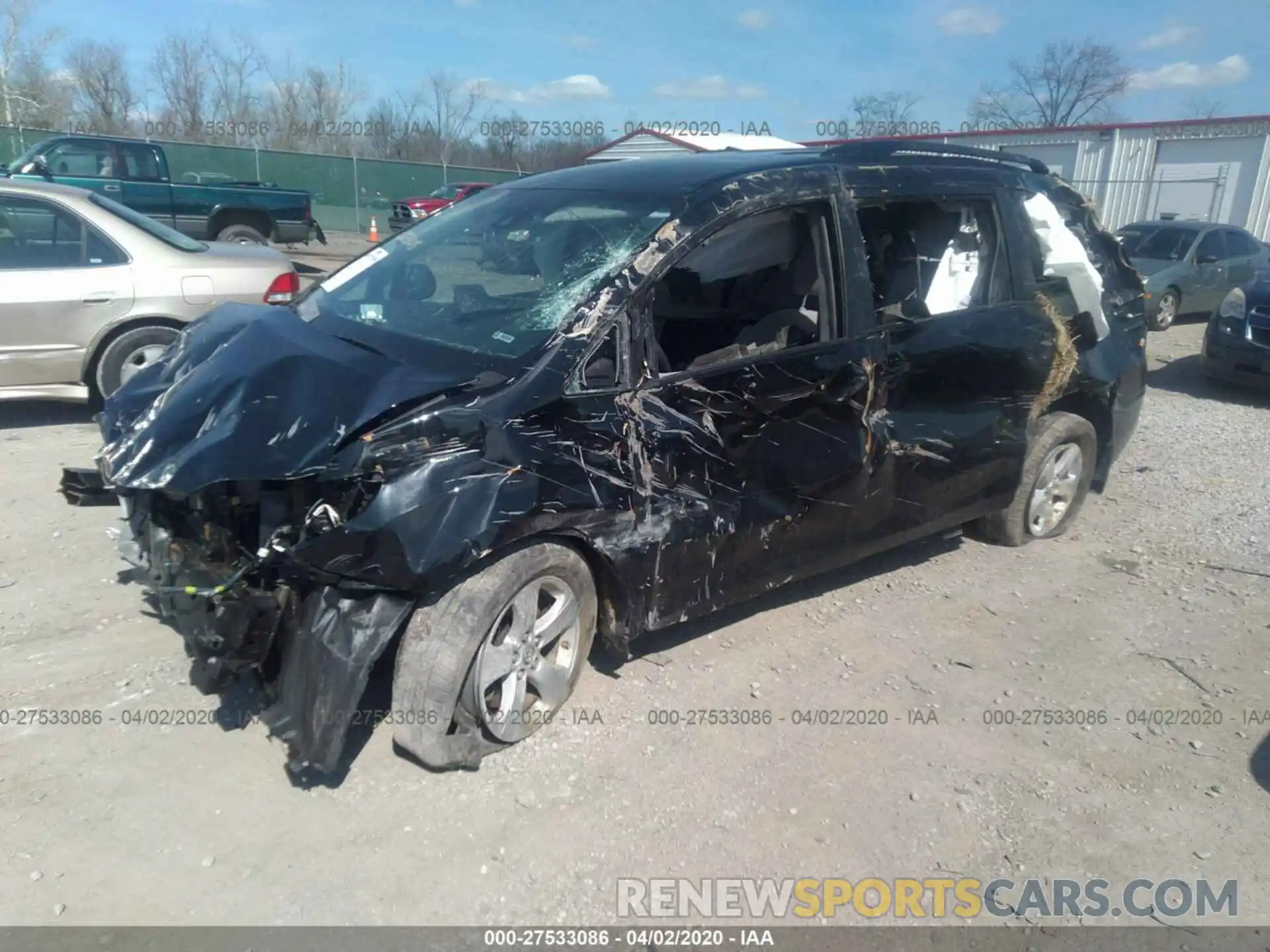 2 Photograph of a damaged car 5TDKZ3DC8KS993512 TOYOTA SIENNA 2019