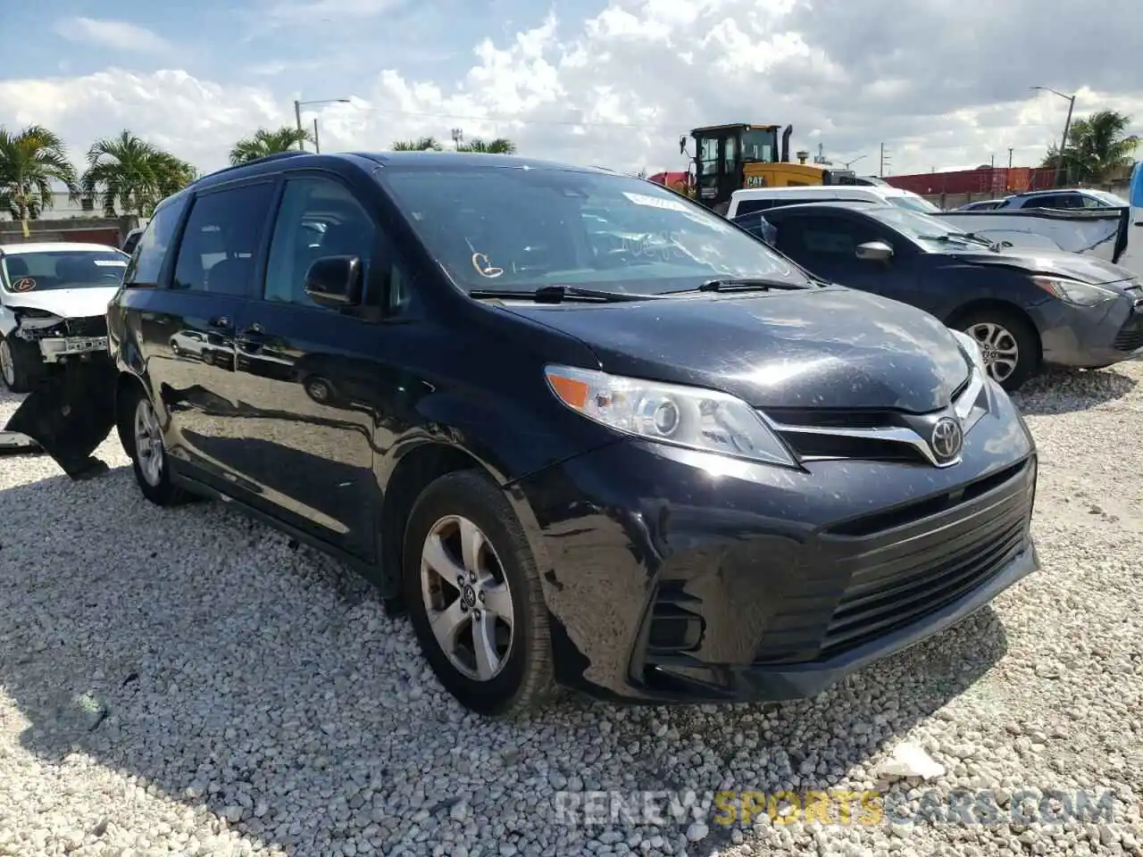 1 Photograph of a damaged car 5TDKZ3DC9KS004102 TOYOTA SIENNA 2019