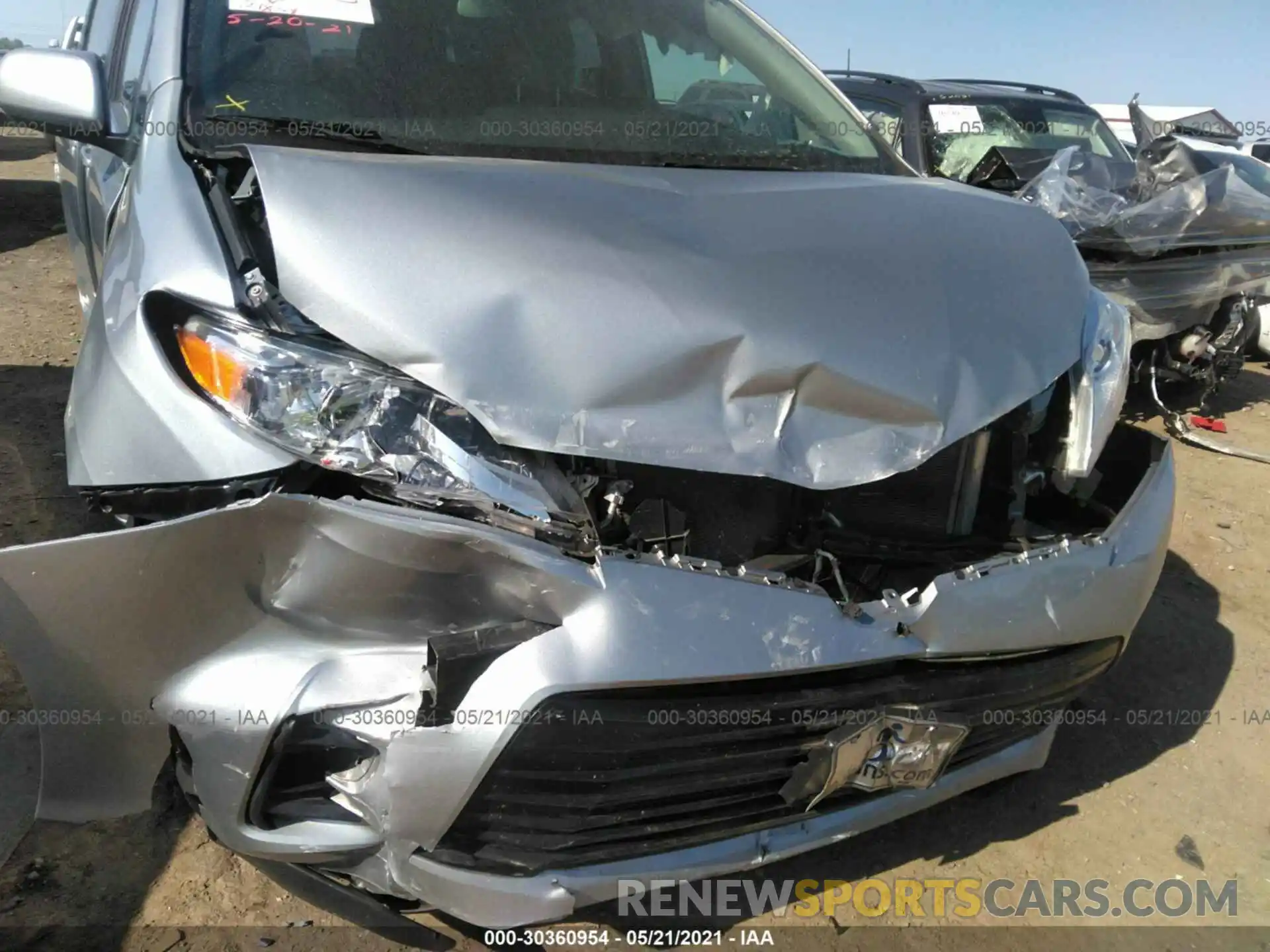 6 Photograph of a damaged car 5TDKZ3DC9KS010854 TOYOTA SIENNA 2019