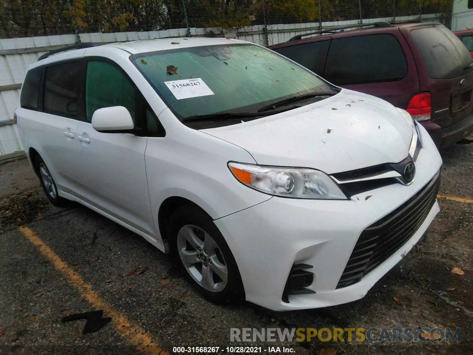 1 Photograph of a damaged car 5TDKZ3DC9KS011034 TOYOTA SIENNA 2019