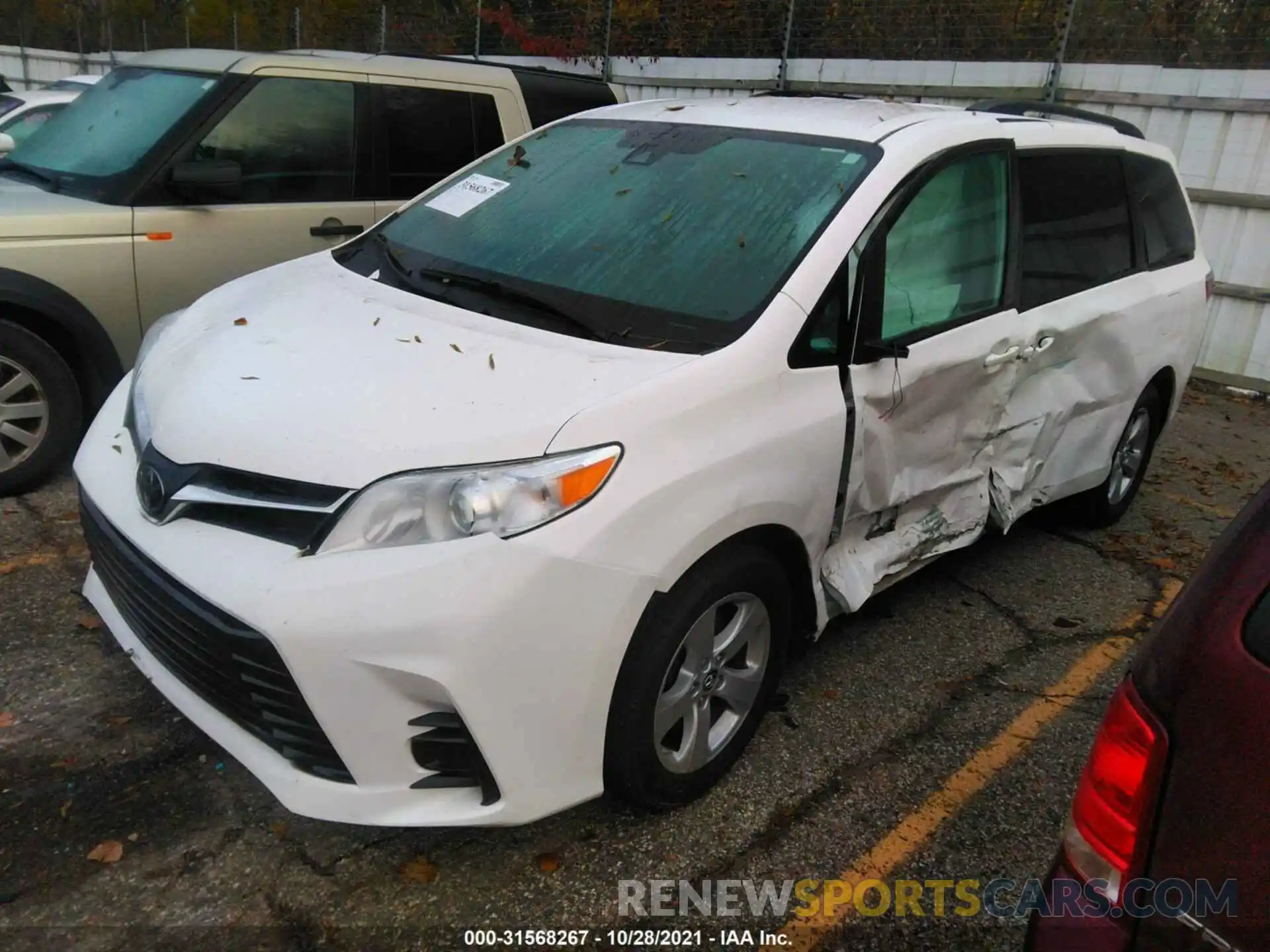 2 Photograph of a damaged car 5TDKZ3DC9KS011034 TOYOTA SIENNA 2019