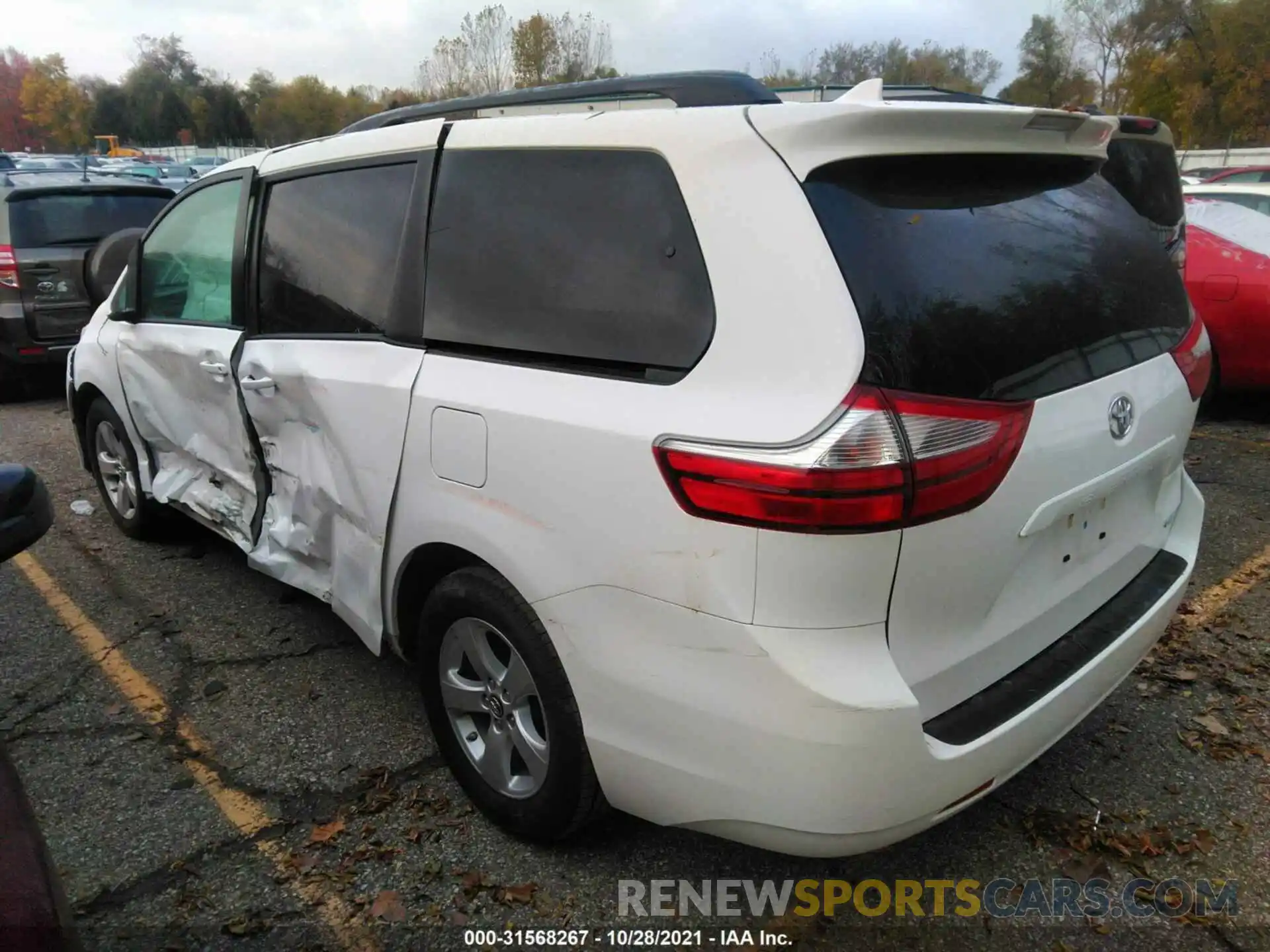 3 Photograph of a damaged car 5TDKZ3DC9KS011034 TOYOTA SIENNA 2019