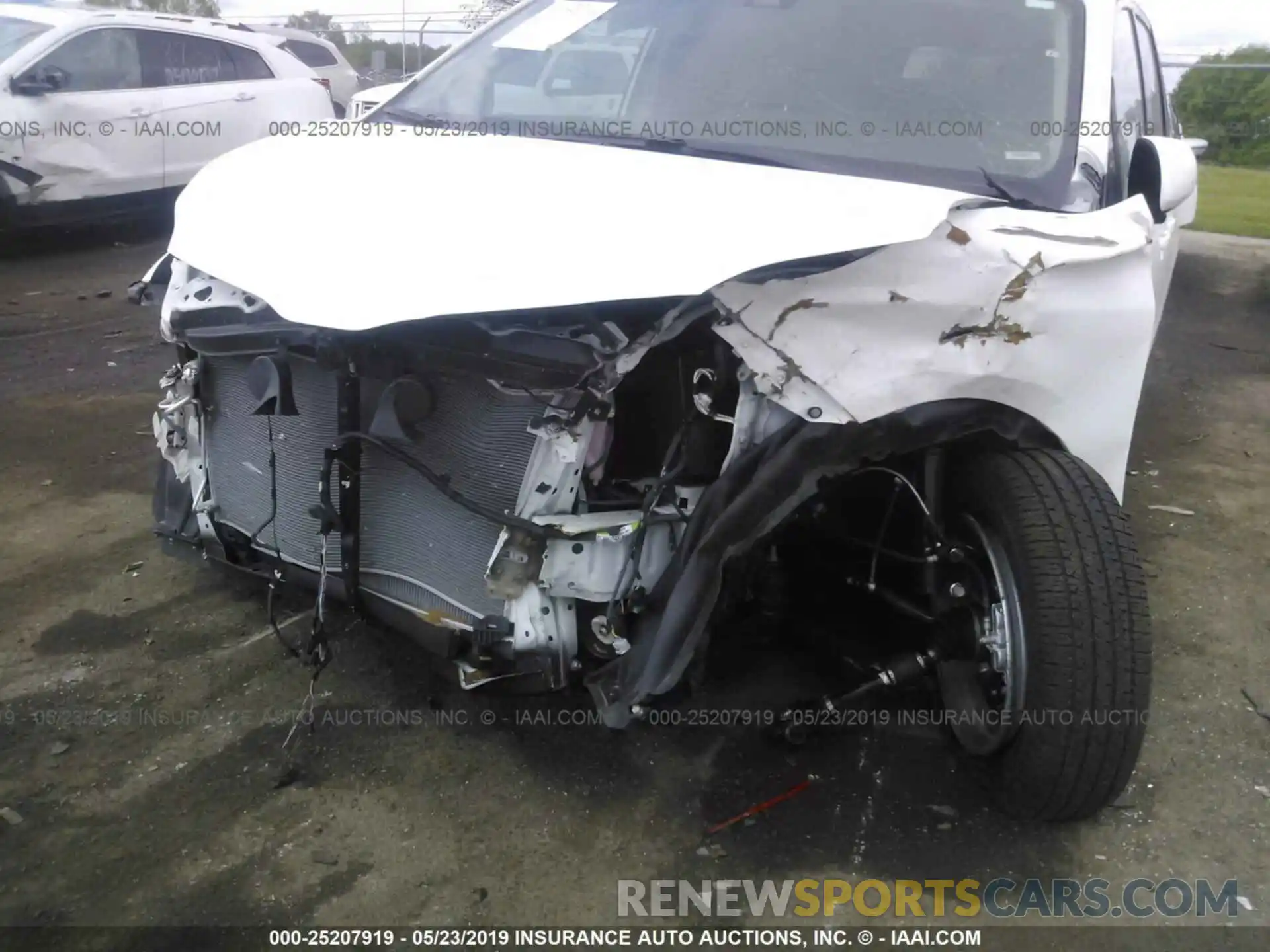 6 Photograph of a damaged car 5TDKZ3DC9KS011454 TOYOTA SIENNA 2019