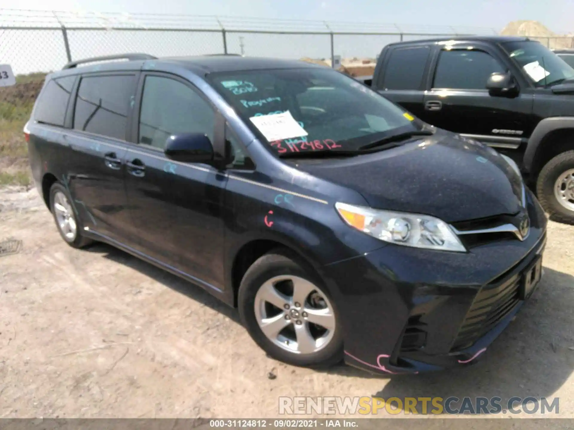 1 Фотография поврежденного автомобиля 5TDKZ3DC9KS014371 TOYOTA SIENNA 2019