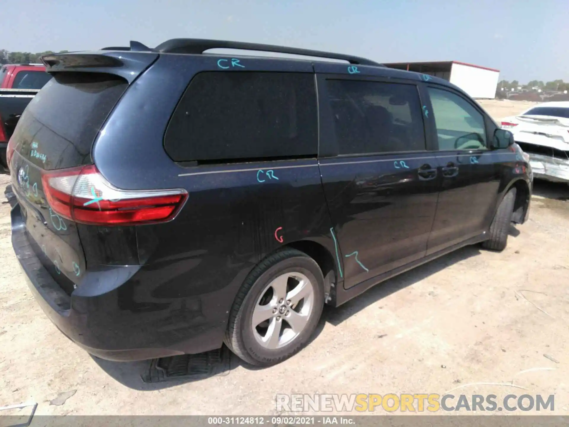 4 Фотография поврежденного автомобиля 5TDKZ3DC9KS014371 TOYOTA SIENNA 2019