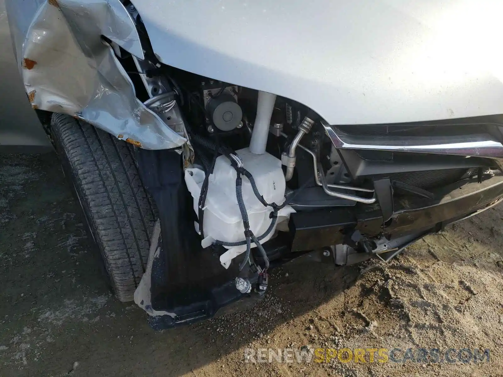 9 Photograph of a damaged car 5TDKZ3DC9KS014791 TOYOTA SIENNA 2019