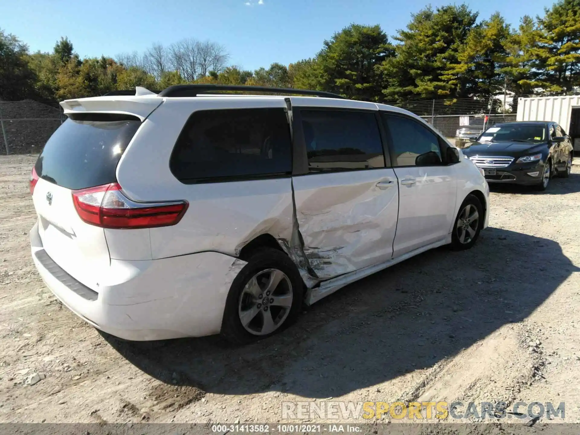 4 Фотография поврежденного автомобиля 5TDKZ3DC9KS017822 TOYOTA SIENNA 2019