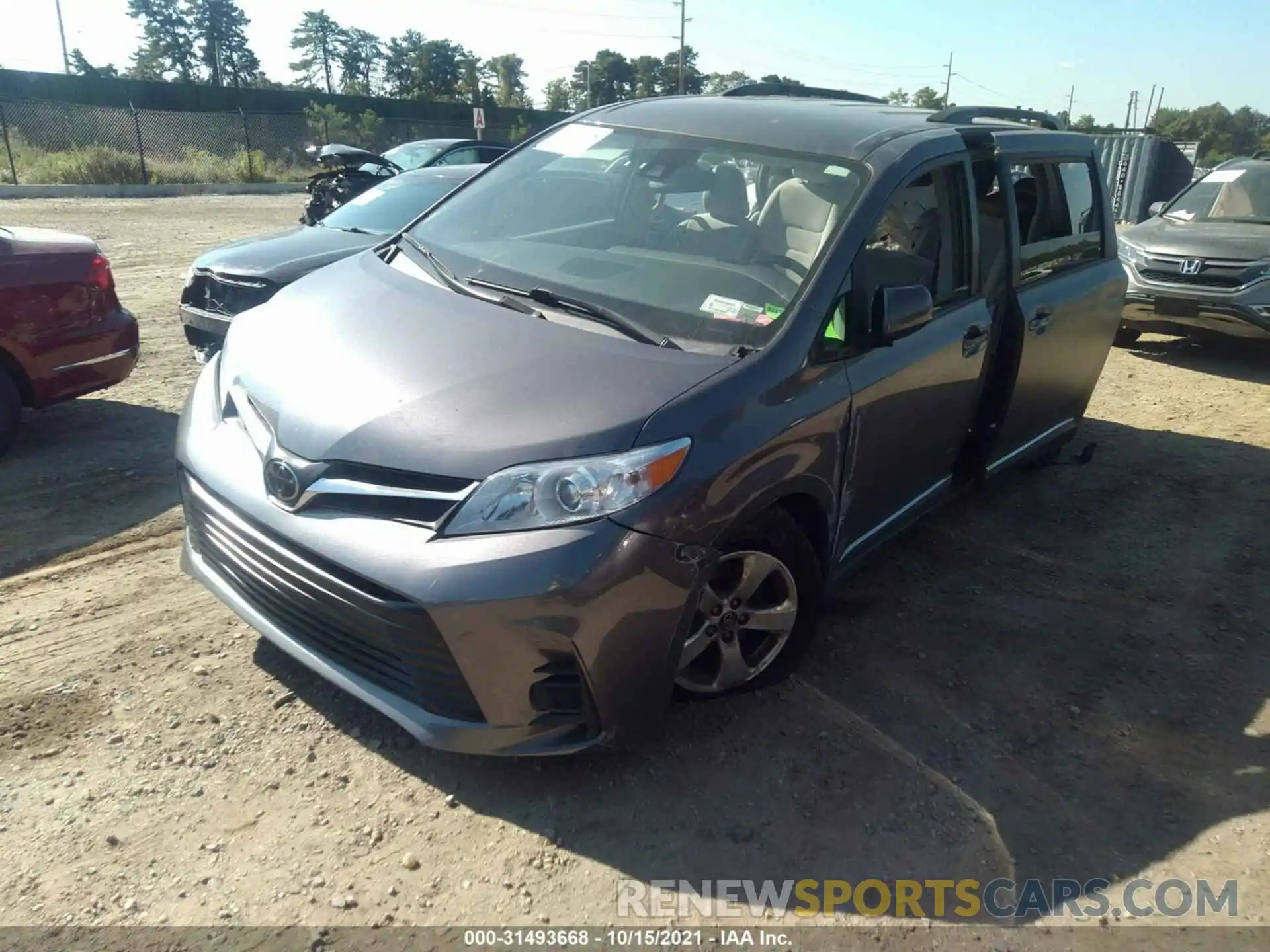 2 Photograph of a damaged car 5TDKZ3DC9KS020154 TOYOTA SIENNA 2019