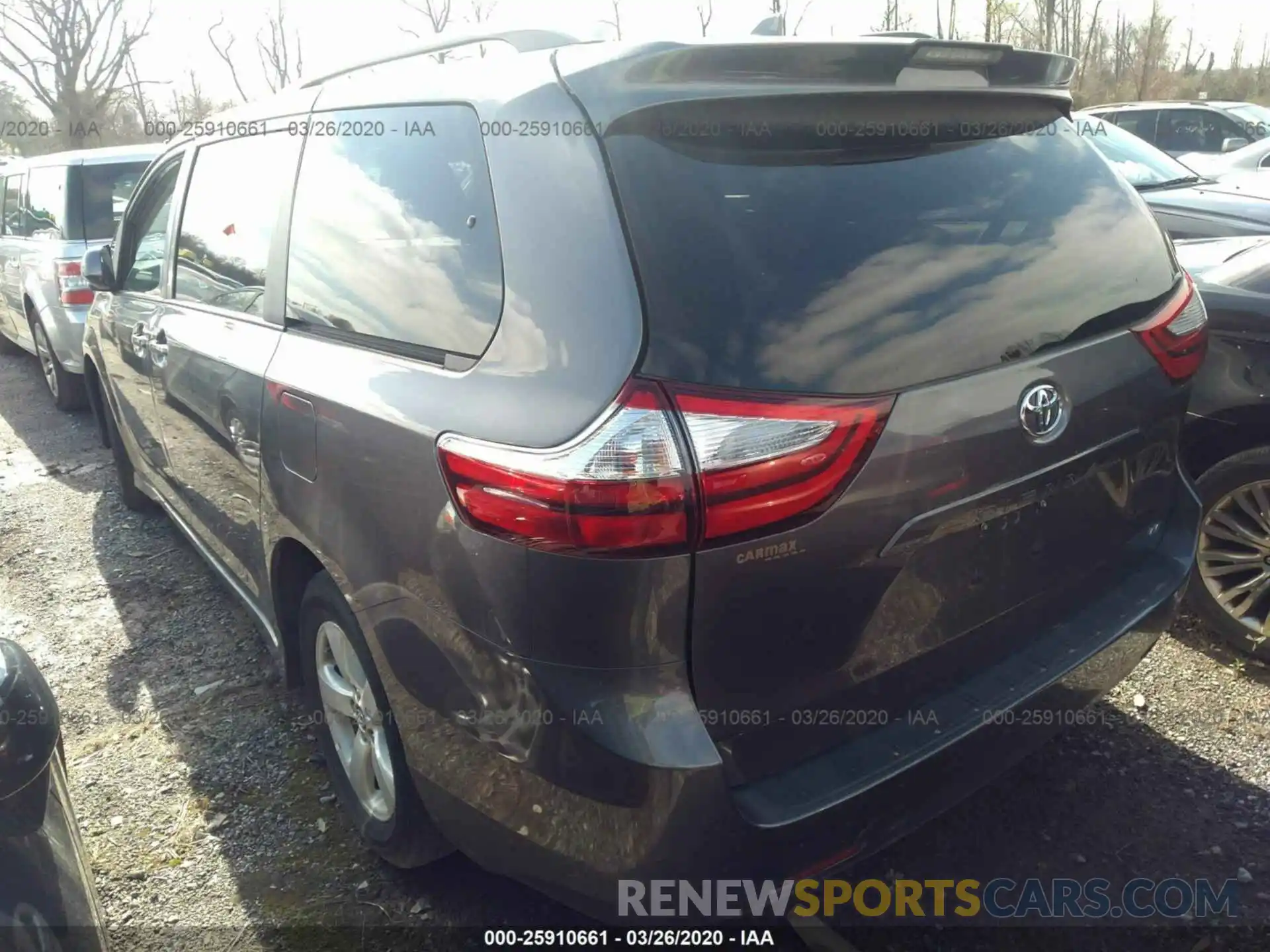 3 Фотография поврежденного автомобиля 5TDKZ3DC9KS969543 TOYOTA SIENNA 2019