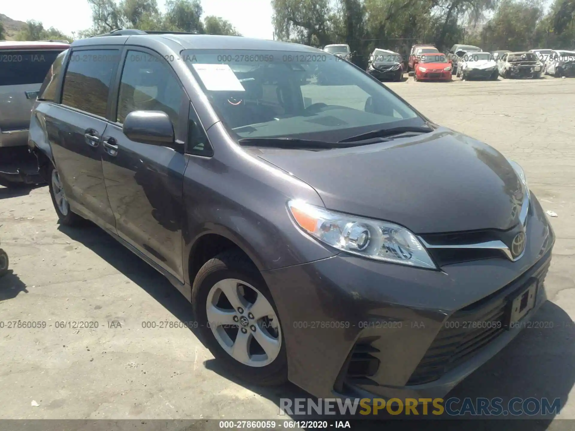 1 Photograph of a damaged car 5TDKZ3DC9KS972555 TOYOTA SIENNA 2019