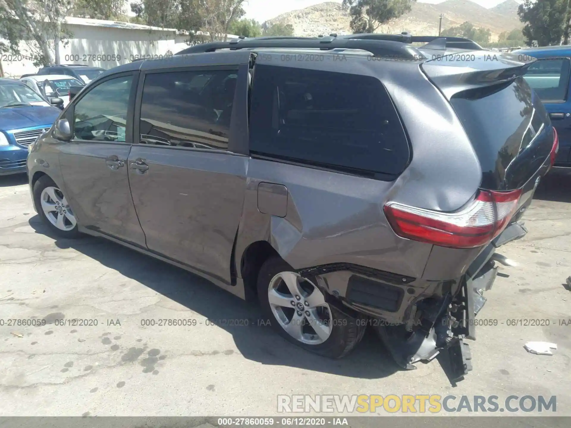 3 Photograph of a damaged car 5TDKZ3DC9KS972555 TOYOTA SIENNA 2019