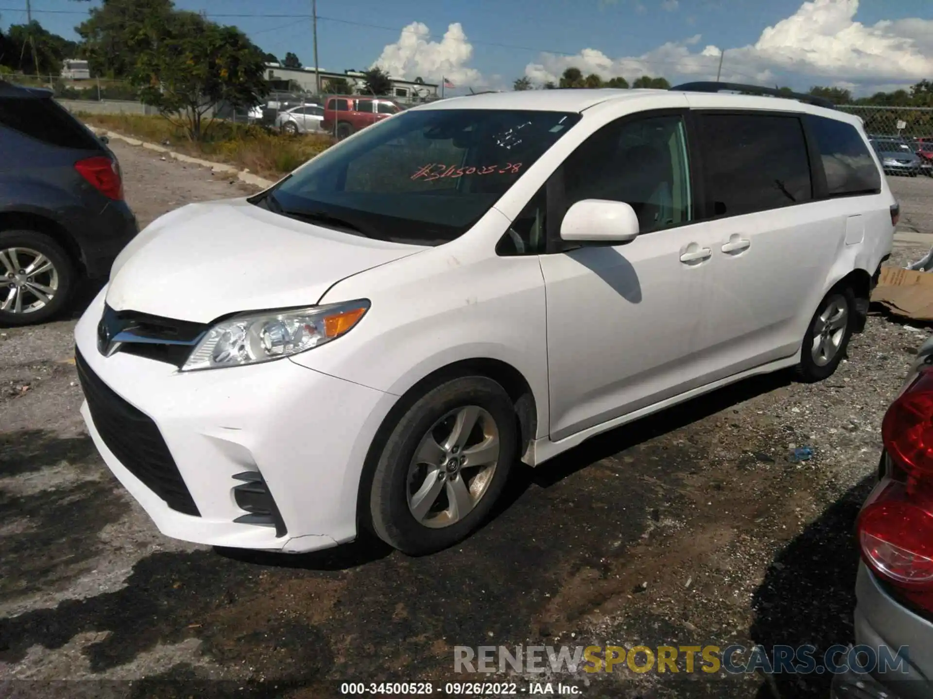 2 Photograph of a damaged car 5TDKZ3DC9KS974323 TOYOTA SIENNA 2019