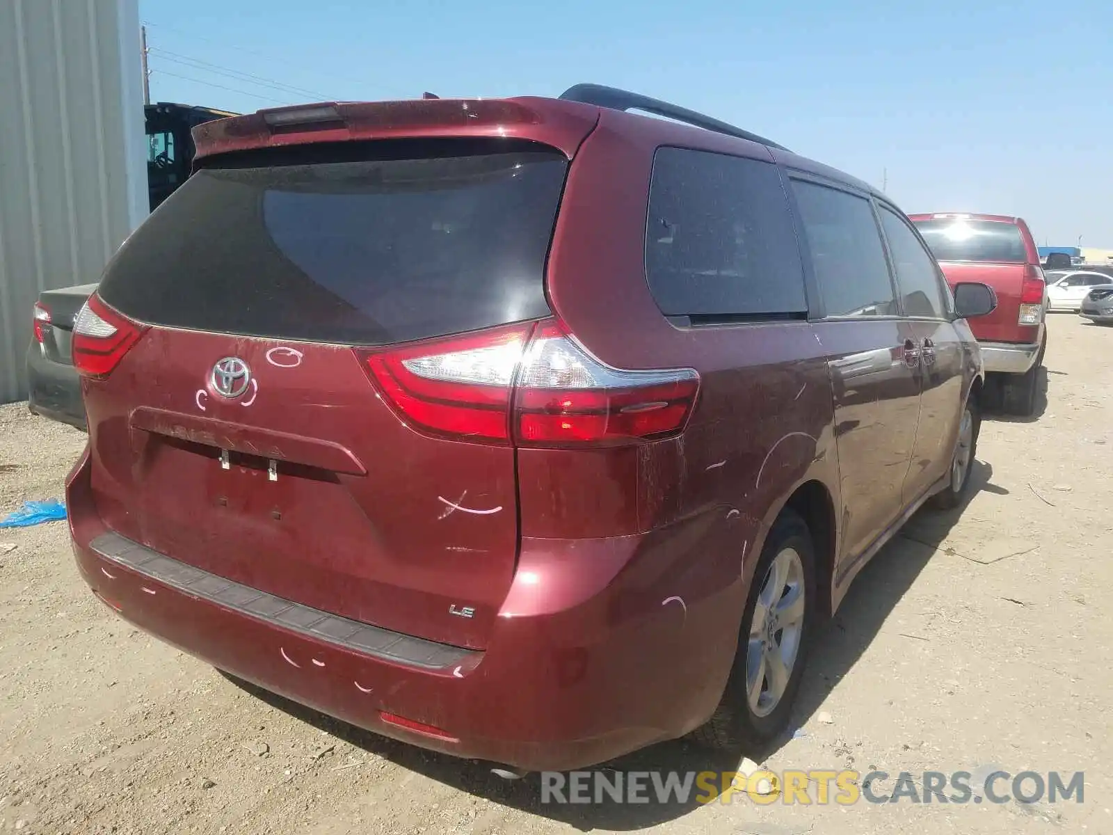 4 Фотография поврежденного автомобиля 5TDKZ3DC9KS976184 TOYOTA SIENNA 2019