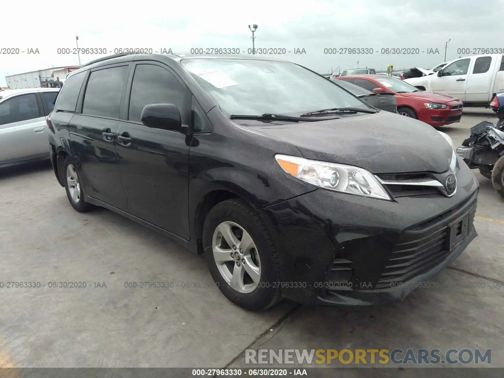 1 Photograph of a damaged car 5TDKZ3DC9KS979747 TOYOTA SIENNA 2019