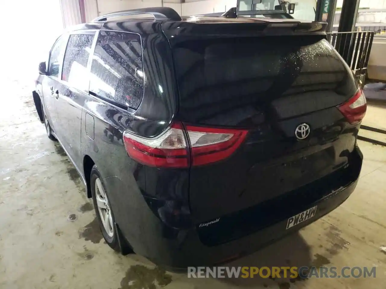 3 Photograph of a damaged car 5TDKZ3DC9KS993163 TOYOTA SIENNA 2019