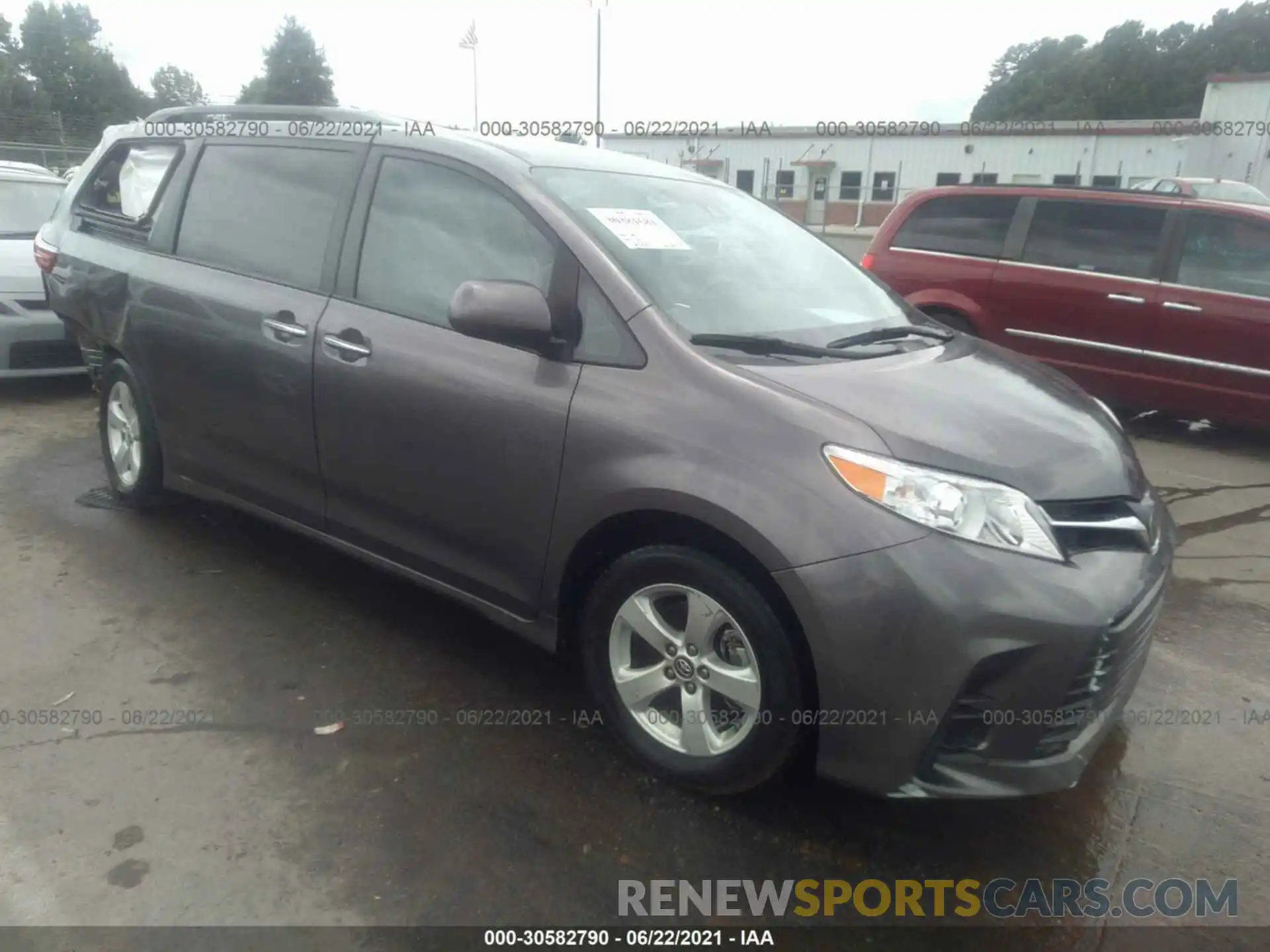 1 Photograph of a damaged car 5TDKZ3DC9KS994992 TOYOTA SIENNA 2019