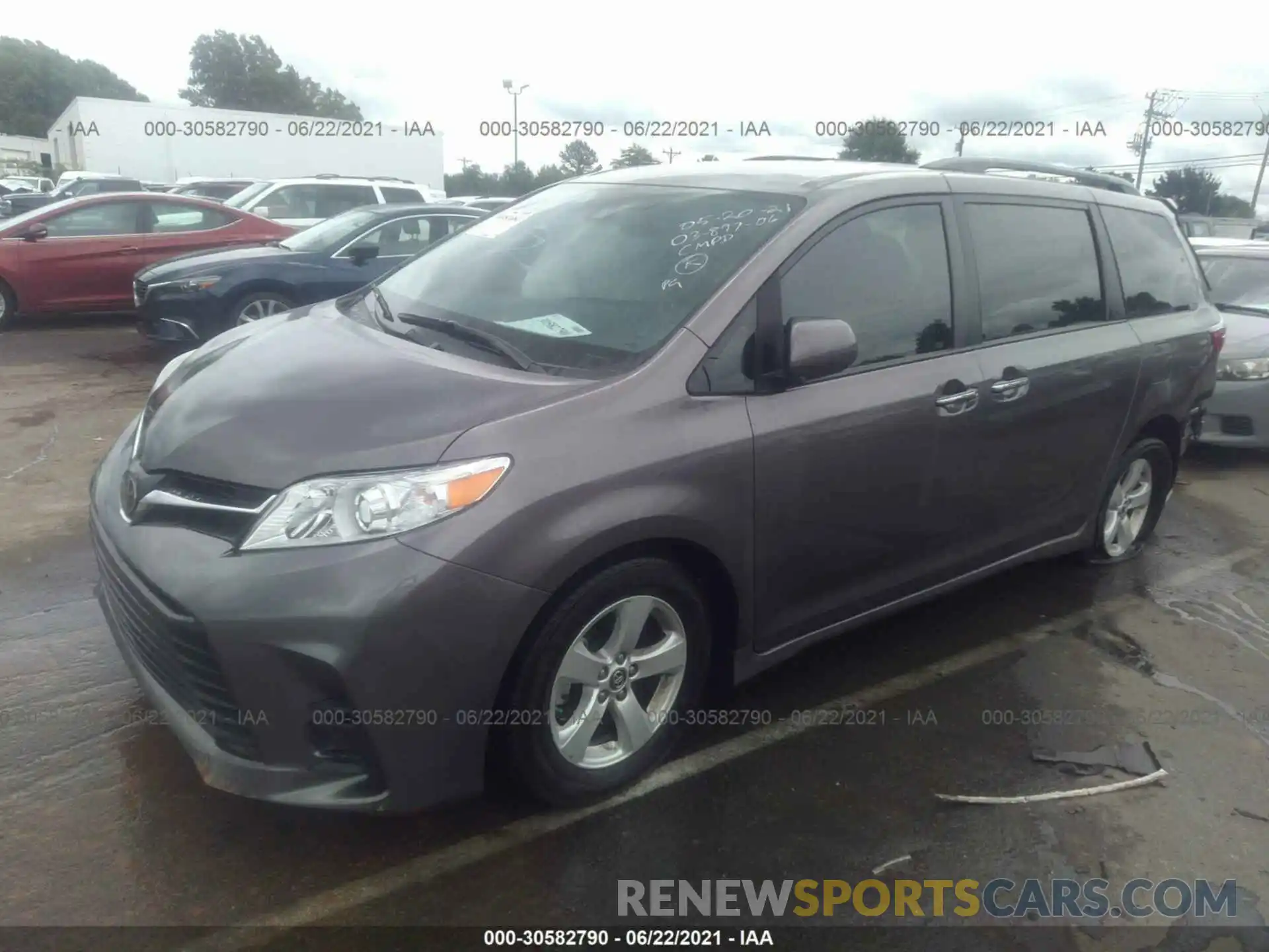 2 Photograph of a damaged car 5TDKZ3DC9KS994992 TOYOTA SIENNA 2019