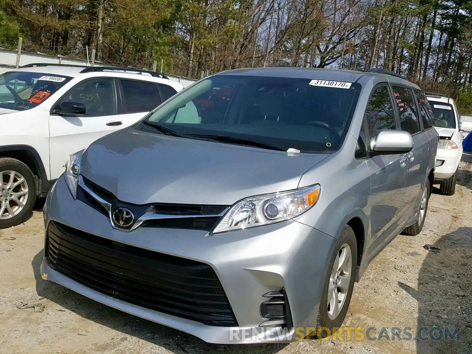 2 Photograph of a damaged car 5TDKZ3DC9KS995480 TOYOTA SIENNA 2019