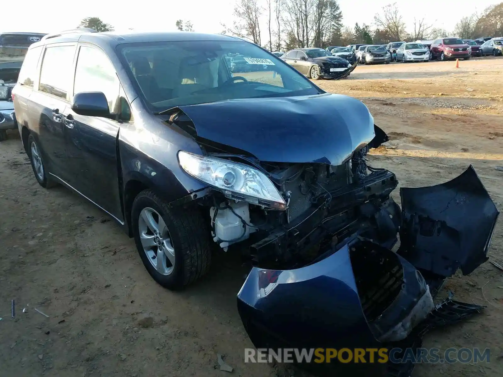 1 Photograph of a damaged car 5TDKZ3DCXKS005114 TOYOTA SIENNA 2019